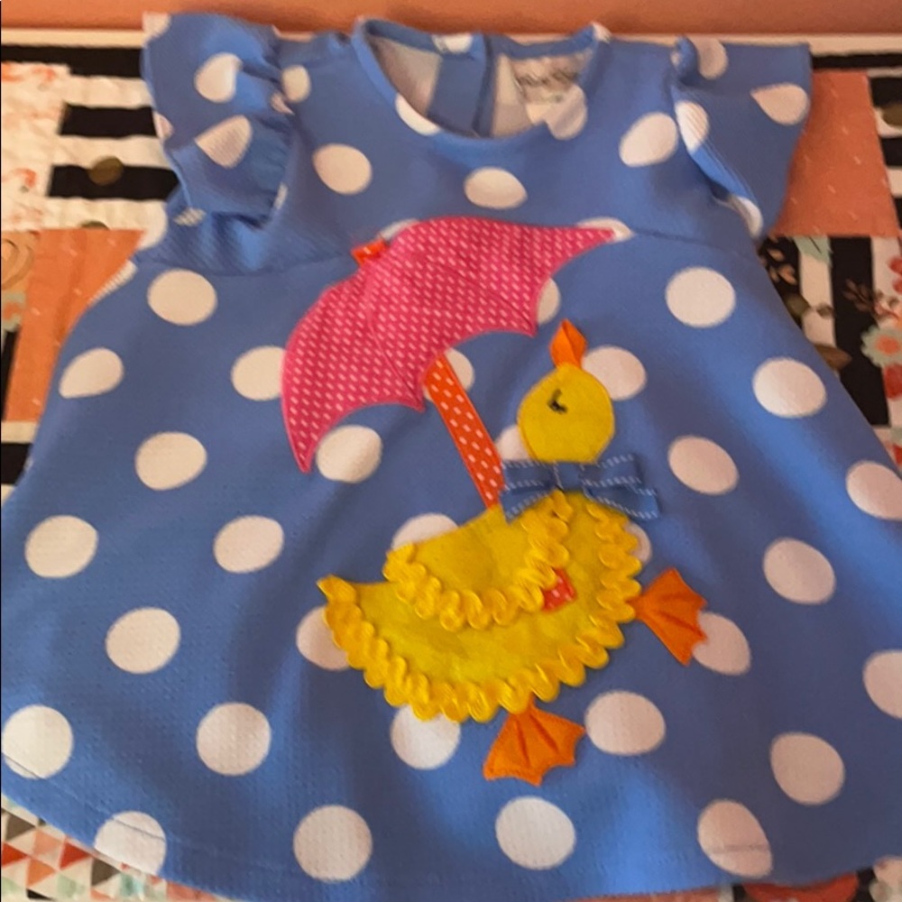 Adorable little duck outfit 2T